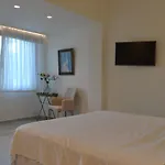 Liadromia Hotel *