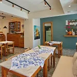 Liadromia Hotel *