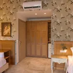 Hotel Liadromia *