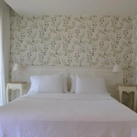Liadromia Hotel