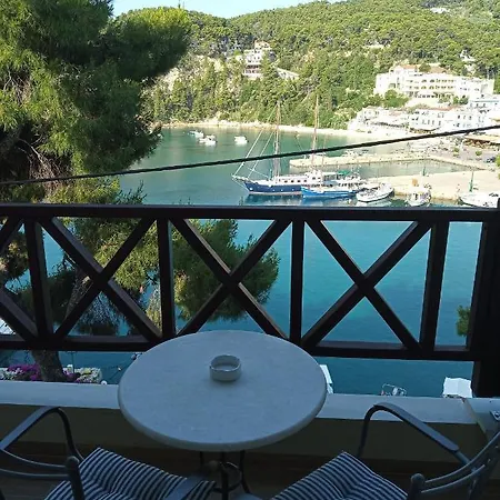 Hotel Liadromia *