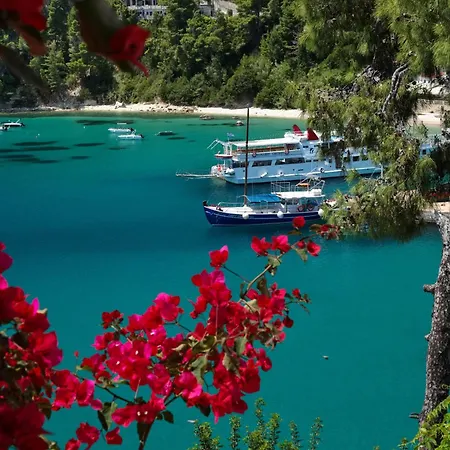 Liadromia فندق باتيتيري