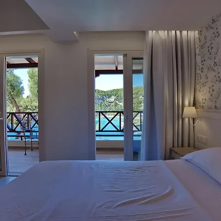 Liadromia * Патитири