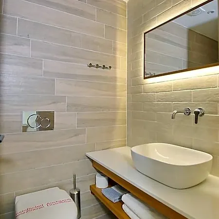 Hotel Liadromia