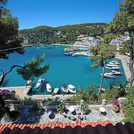 Liadromia Hotel *