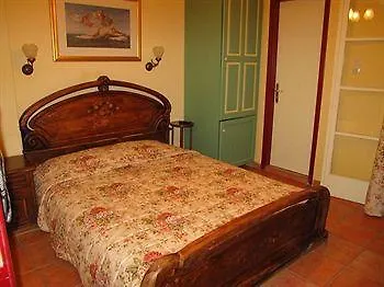 Liadromia Hotel *