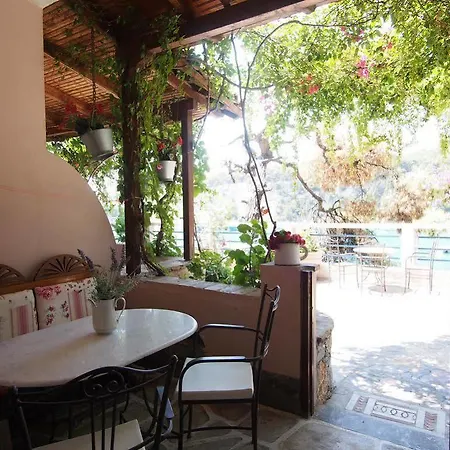Hotel Liadromia