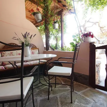Liadromia Hotel