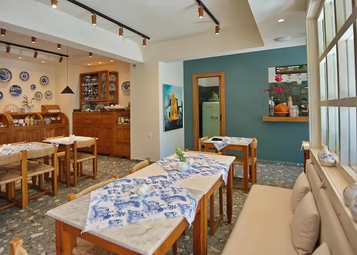 Liadromia Отель *