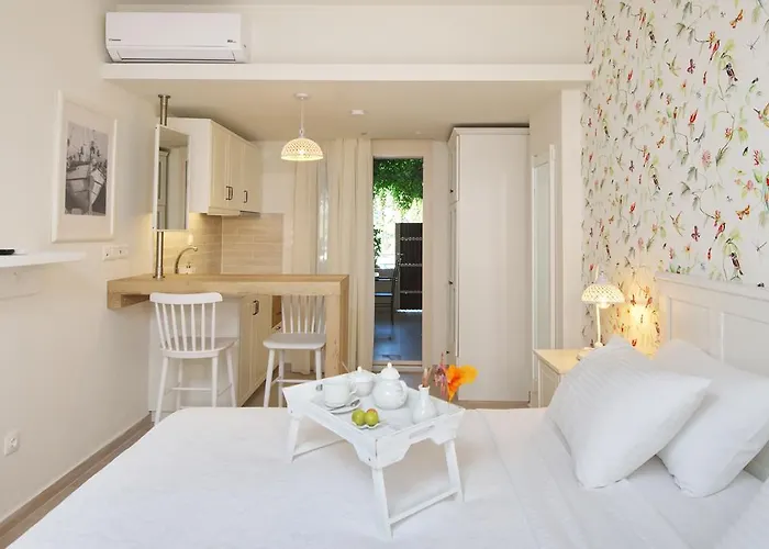 Liadromia Patitiri (Alonnisos)